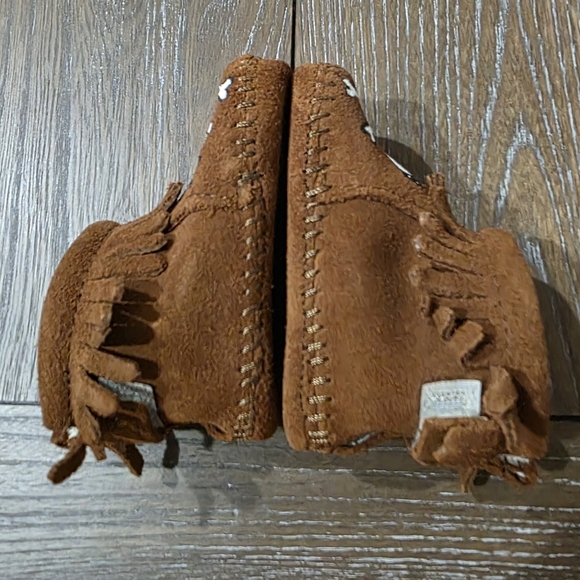 Minnetonka Sail Into Mystic, Infant Size 2, NIB - Picture 5 of 13